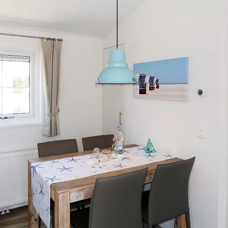 Holiday Strand - Sbz110